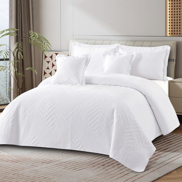 Sobrecama Real Tex Bordada Velvet Unicolor Blanco - 8005