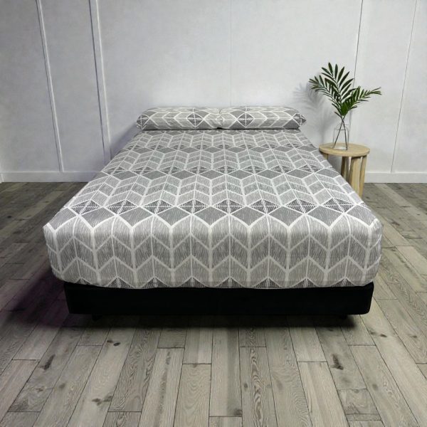 Juego de Sábanas Casa Real Tex - Flechas Gris.