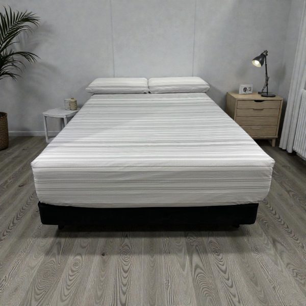 Juego de Sábanas Real Tex 180 Hilos Estampado 50% Algodón - 50% Poliéster, Línea Gris