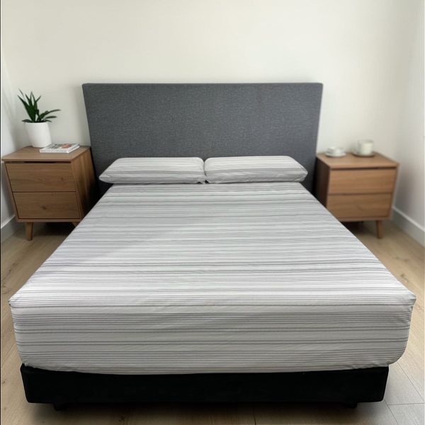 Juego de Sábanas Real Tex 180 Hilos Estampado 50% Algodón - 50% Poliéster, Línea Gris