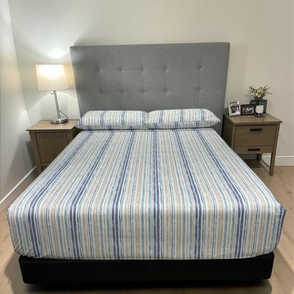 Juego de Sábanas Real Tex 180 Hilos Estampado 50% Algodón - 50% Poliéster, Pincelada Cafe Azul