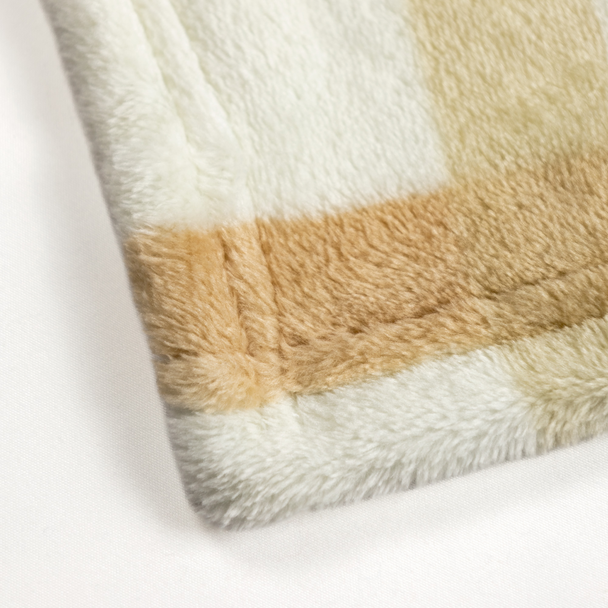 Cobija Real Tex Flannel Estampada -Línea Camel. - Imagen 4